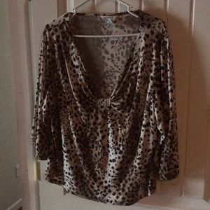 Printed women’s plus top